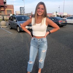 Meet your Posher, Emily